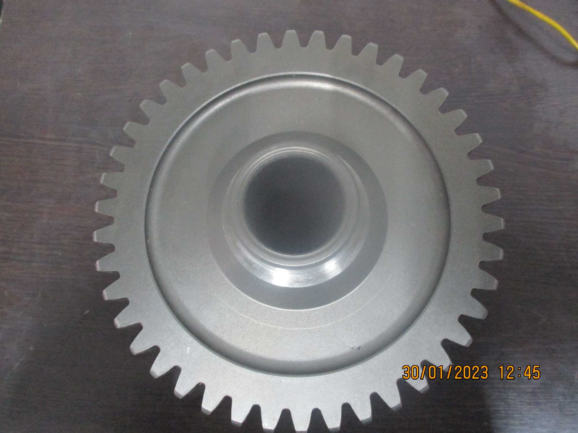 Вал КПП 272200123/ZL40A.30-9 6-42 шл. Вал КПП 272200123/ZL40A.30-9 6-42 шл.