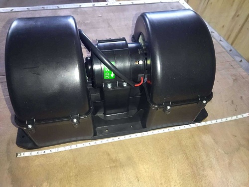 Мотор отопителя ZHF-328/KT16-2X09C Мотор отопителя ZHF-328/KT16-2X09C